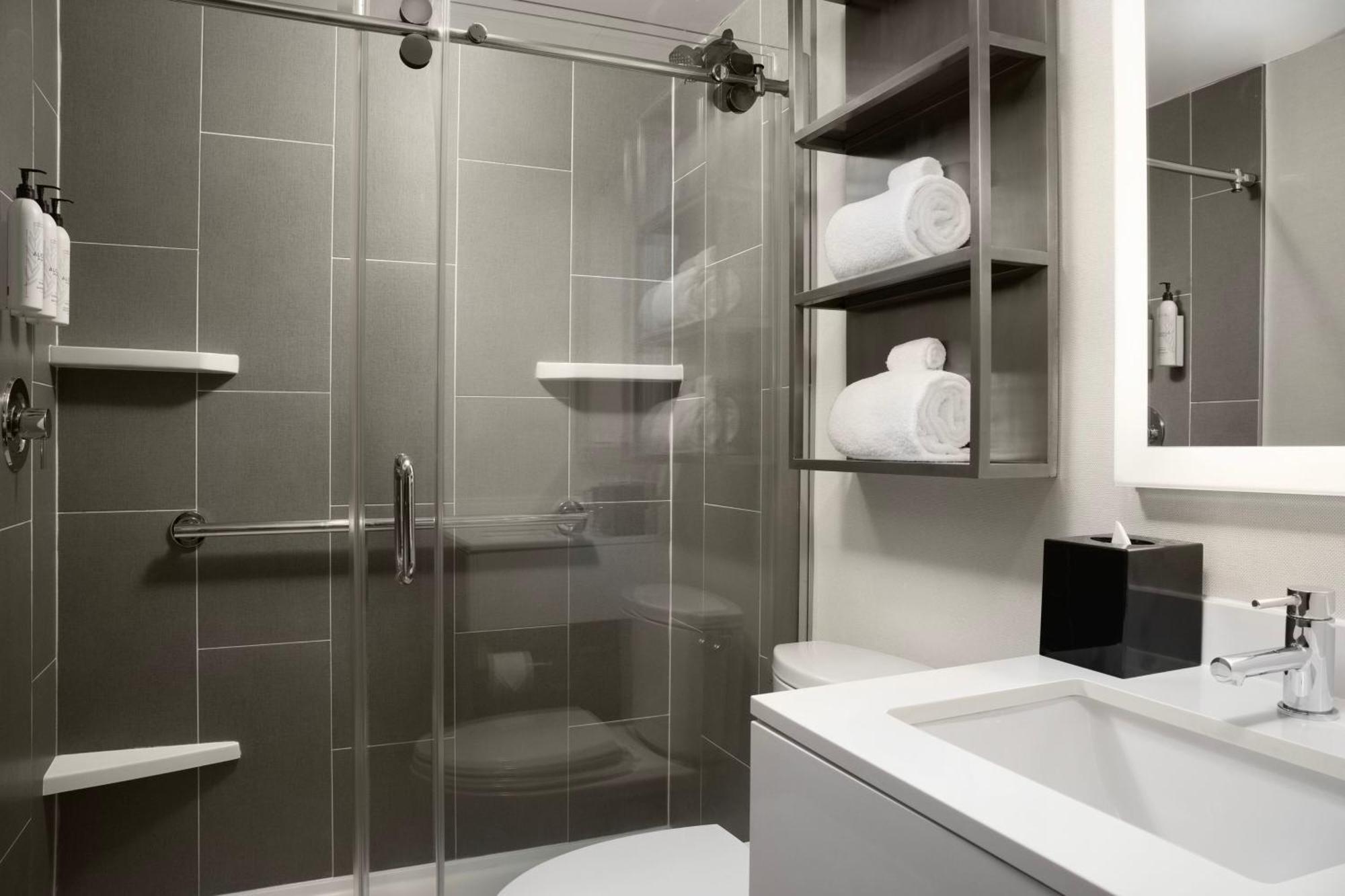 Towneplace Suites By Marriott New York Manhattan/Times Square Exterior foto